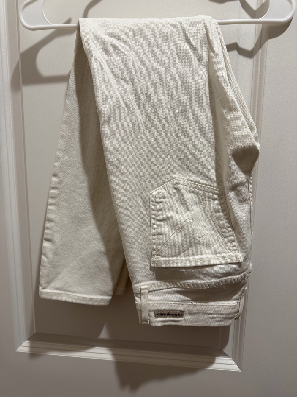 Citizens Of Humanity Off-White Jeans with Contrast Stitching